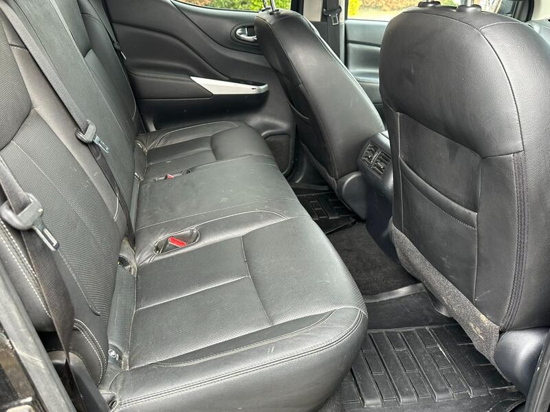 NISSAN NAVARA