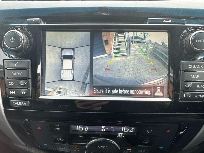 NISSAN NAVARA