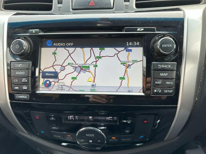 NISSAN NAVARA