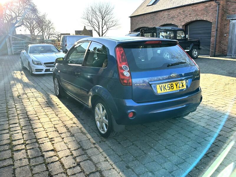 FORD FIESTA