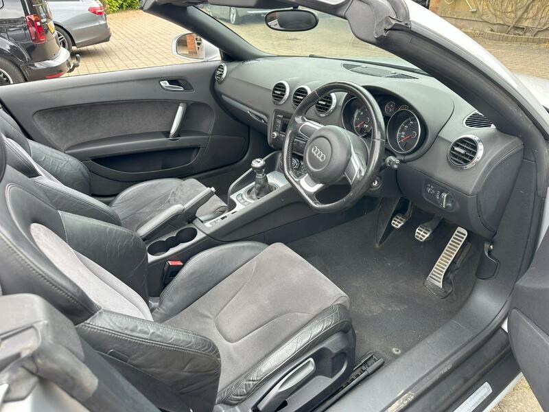 View AUDI TT 2.0 TFSI