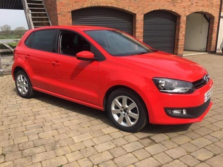 VOLKSWAGEN POLO