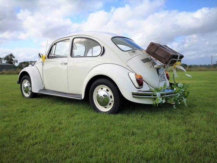 VOLKSWAGEN BEETLE