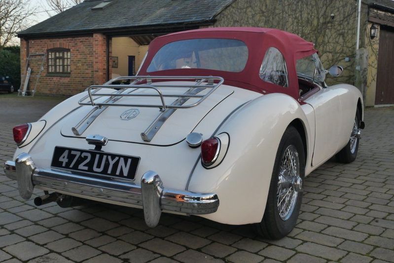 MG MGA