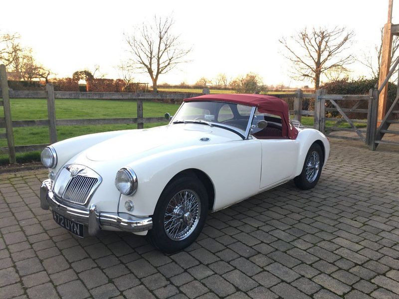 View MG MGA -