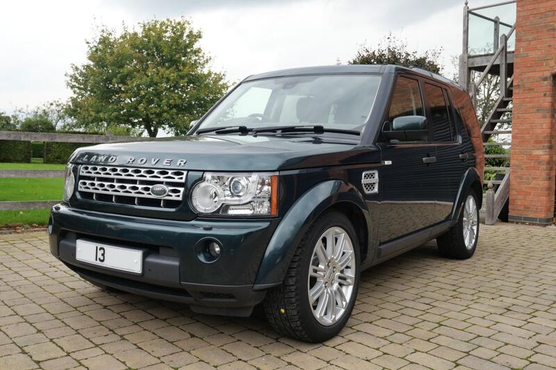 View LAND ROVER DISCOVERY SDV6 HSE