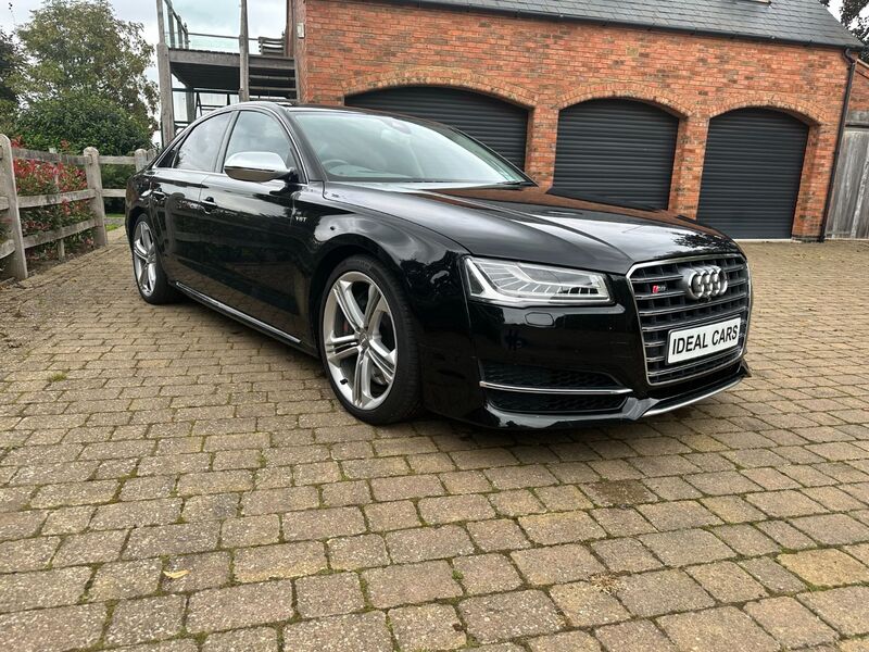 AUDI S8